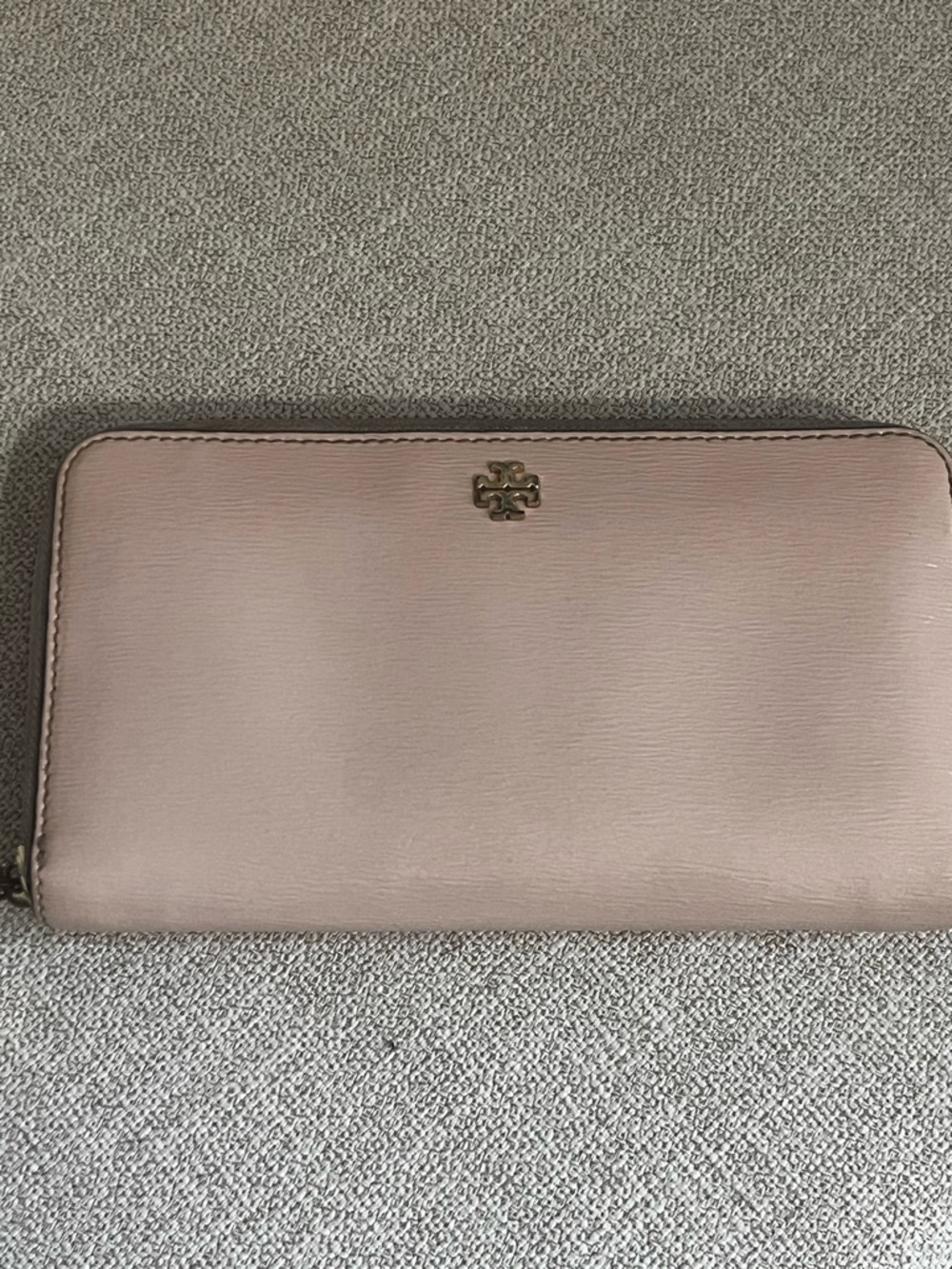 Tory Burch Robinson Zip Continental Wallet GUC - Picture 3 of 10